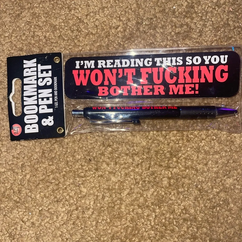 Bookmark and pen set